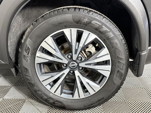 Used 2023 Nissan Rogue SV w/ SV Premium Package AWD/4WD image 35