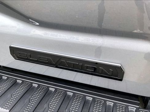 Used 2025 GMC Sierra 1500 Elevation image 21