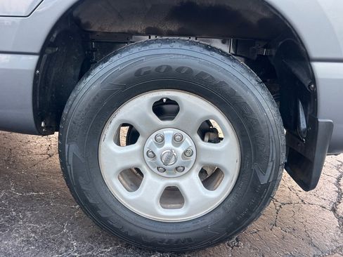 Used 2017 Nissan Titan S image 23