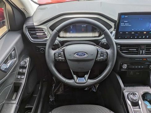 Used 2025 Ford Escape SE FWD image 17