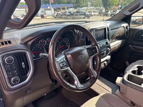 Used 2021 Chevrolet Silverado 1500 RST AWD/4WD image 19