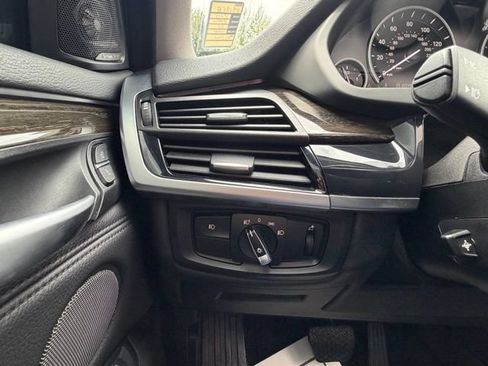 Used 2015 BMW X5 xDrive35i AWD/4WD image 17