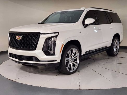 Used 2025 Cadillac Escalade Sport Platinum w/ LPO, Floor Liner Package AWD/4WD image 1