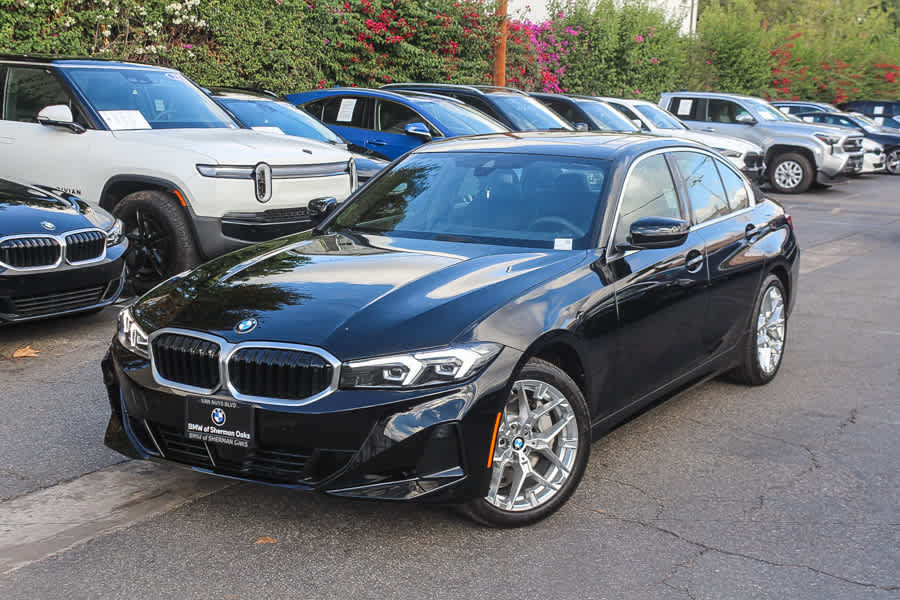 Used 2026 BMW 330i Sedan w/ Convenience Package RWD image 1
