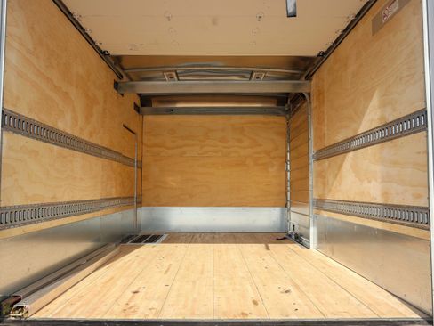 Used 2024 Isuzu NPR image 10