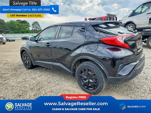 Used 2019 Toyota C-HR LE FWD image 3