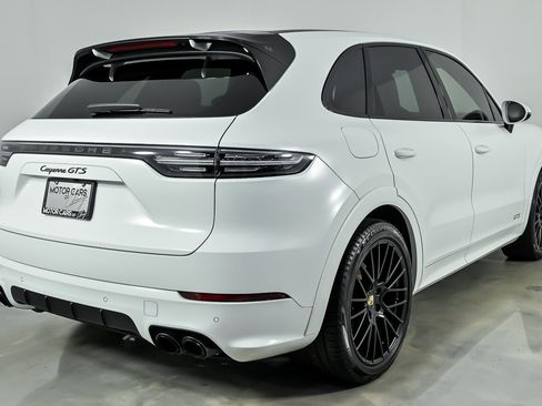 Used 2023 Porsche Cayenne GTS AWD/4WD image 10