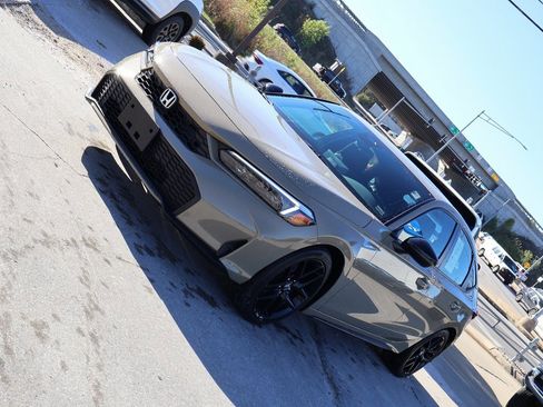 Certified 2025 Honda Civic Sport image 3