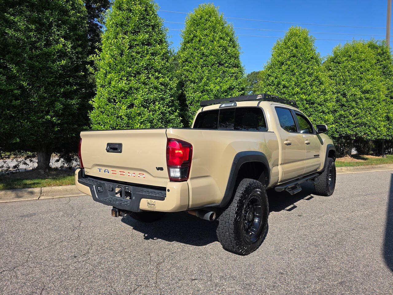 Used 2019 Toyota Tacoma TRD Off-Road w/ Technology Package AWD/4WD image 6