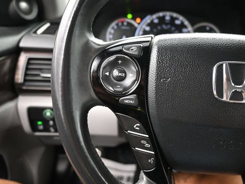 Used 2016 Honda Accord EX-L image 25