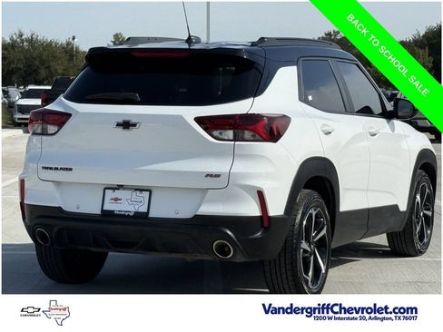 Used 2023 Chevrolet TrailBlazer RS w/ Sun and Liftgate Package FWD image 4