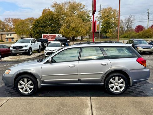 Used 2007 Subaru Outback 2.5i Limited image 16