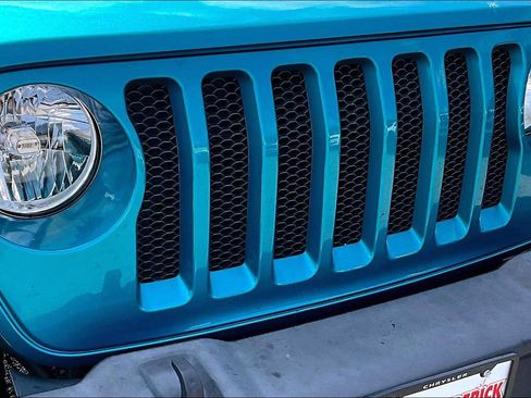 Used 2020 Jeep Wrangler Sport AWD/4WD image 25