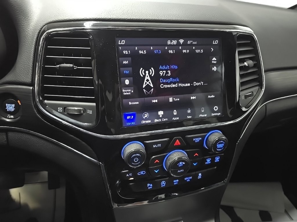 Used 2020 Jeep Grand Cherokee Limited AWD/4WD image 26