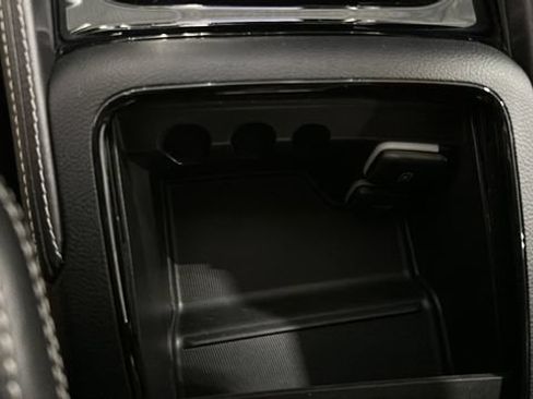 Used 2025 Chrysler Pacifica Limited FWD image 20