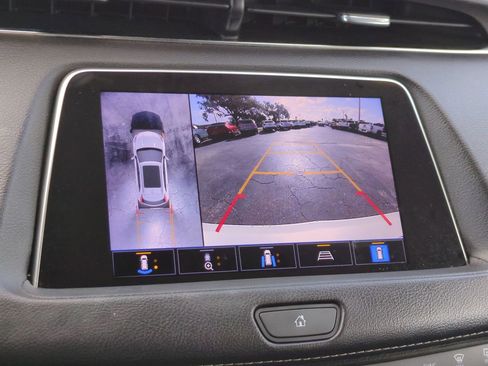 Used 2022 Cadillac XT4 Premium Luxury w/ Technology Package image 18