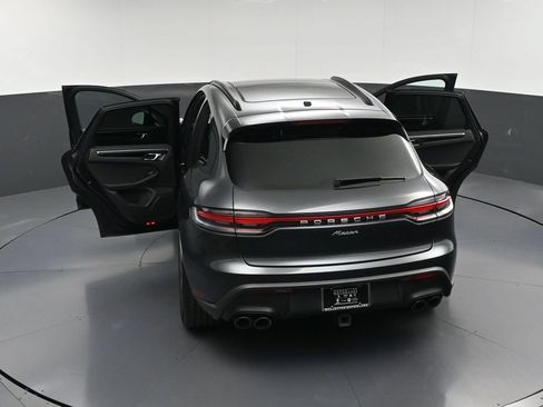 Certified 2023 Porsche Macan Turbo AWD/4WD image 34