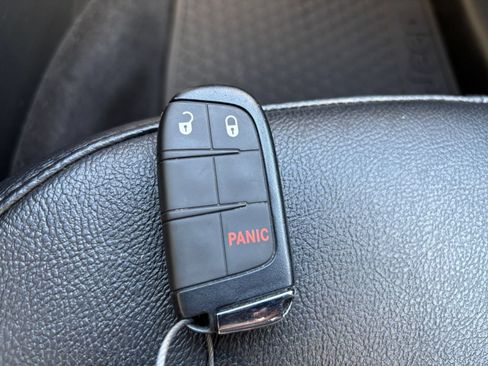 Used 2025 Jeep Compass Trailhawk AWD/4WD image 22