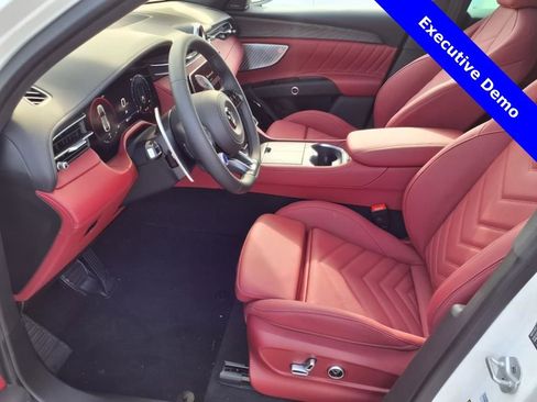 New 2025 Maserati Grecale GT image 15