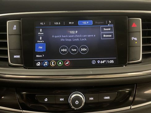Used 2021 Buick Enclave Essence w/ Sound and Sites Package FWD image 5