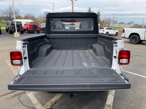Used 2024 Jeep Gladiator Sport AWD/4WD image 65