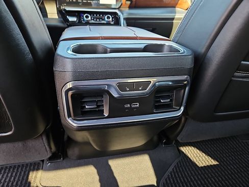 Used 2023 GMC Sierra 1500 Denali Ultimate AWD/4WD image 14