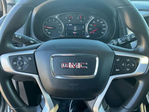 Used 2024 GMC Terrain SLE image 24