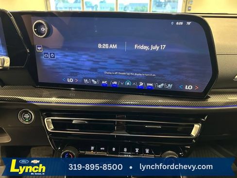 Used 2026 Chevrolet Traverse High Country w/ LPO, Floor Liner Package AWD/4WD image 12