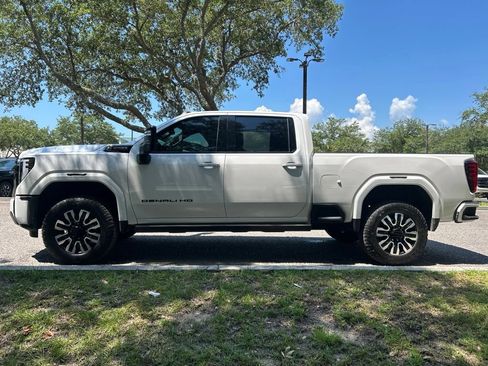 Used 2024 GMC Sierra 2500 Denali w/ Denali Reserve Package AWD/4WD image 1