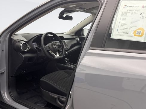 Used 2023 Nissan Kicks SV image 10