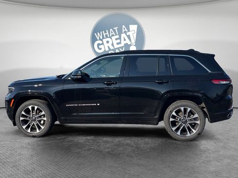 New 2025 Jeep Grand Cherokee Overland w/ Adv Protech Group III AWD/4WD image 7