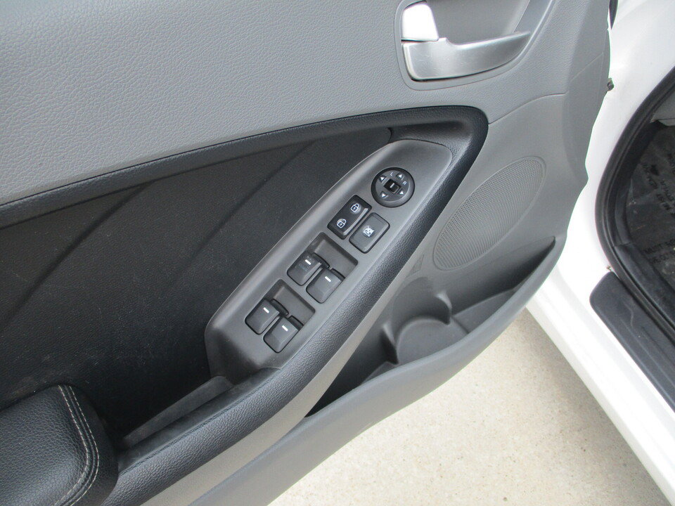Used 2017 Kia Forte LX w/ LX Popular Package FWD image 24