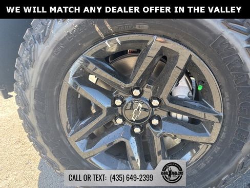 Used 2026 Chevrolet Silverado 1500 Custom Trail Boss w/ LPO, Dark Essentials Package image 11