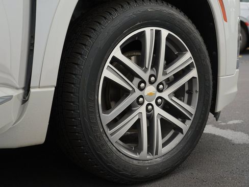 Certified 2023 Chevrolet Traverse High Country AWD/4WD image 35