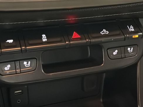 Used 2018 GMC Canyon Denali AWD/4WD image 28
