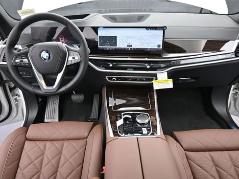 New 2026 BMW X5 xDrive50e AWD/4WD image 13
