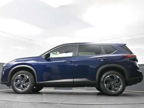 Used 2025 Nissan Rogue SV FWD image 44