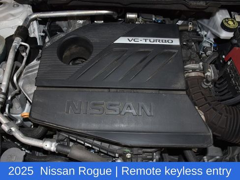 Used 2025 Nissan Rogue SV AWD/4WD image 7