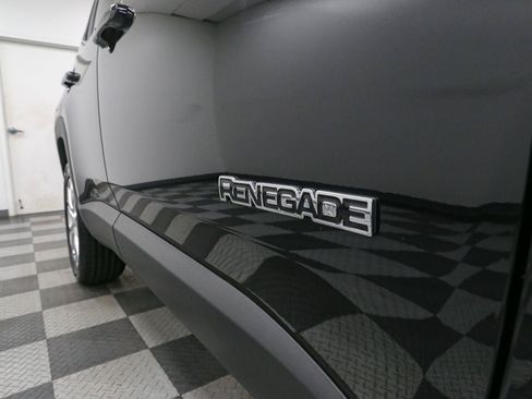 Used 2020 Jeep Renegade Limited AWD/4WD image 8