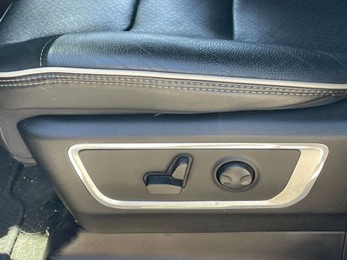 Used 2022 RAM 1500 Laramie w/ Sport Appearance Package image 5