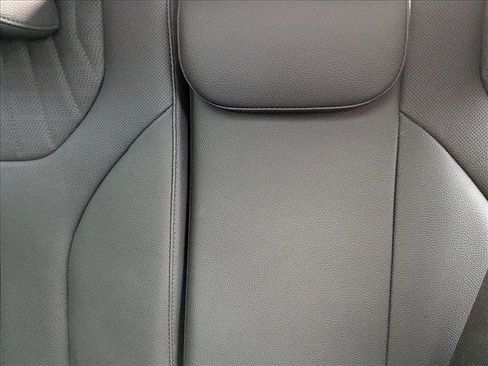 Used 2024 Hyundai Palisade Limited FWD image 17