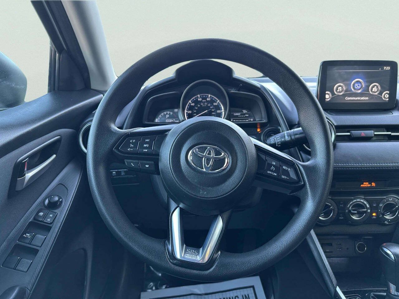 Used 2019 Toyota Yaris LE FWD image 21