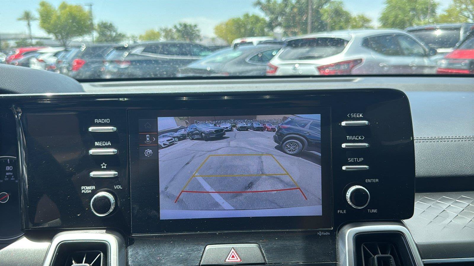 Used 2022 Kia Sorento LX AWD/4WD image 17