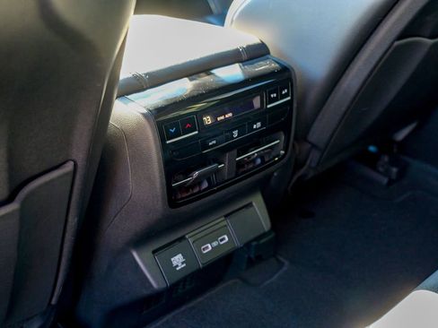 Used 2023 Acura MDX SH-AWD image 30