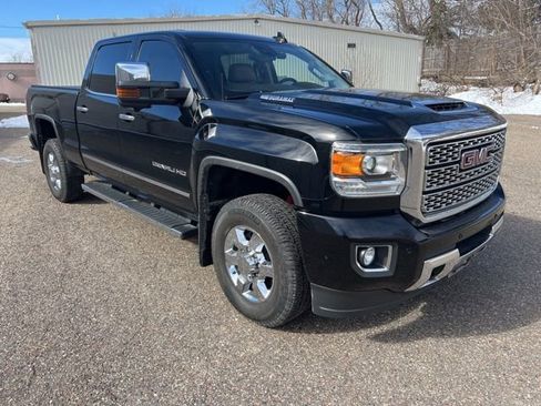 Used 2018 GMC Sierra 3500 Denali image 10