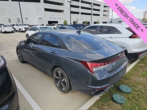 Certified 2023 Hyundai Elantra Limited image 7