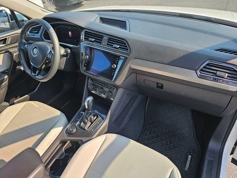 Used 2021 Volkswagen Tiguan SEL w/ 3rd Row Seat Package AWD/4WD image 11