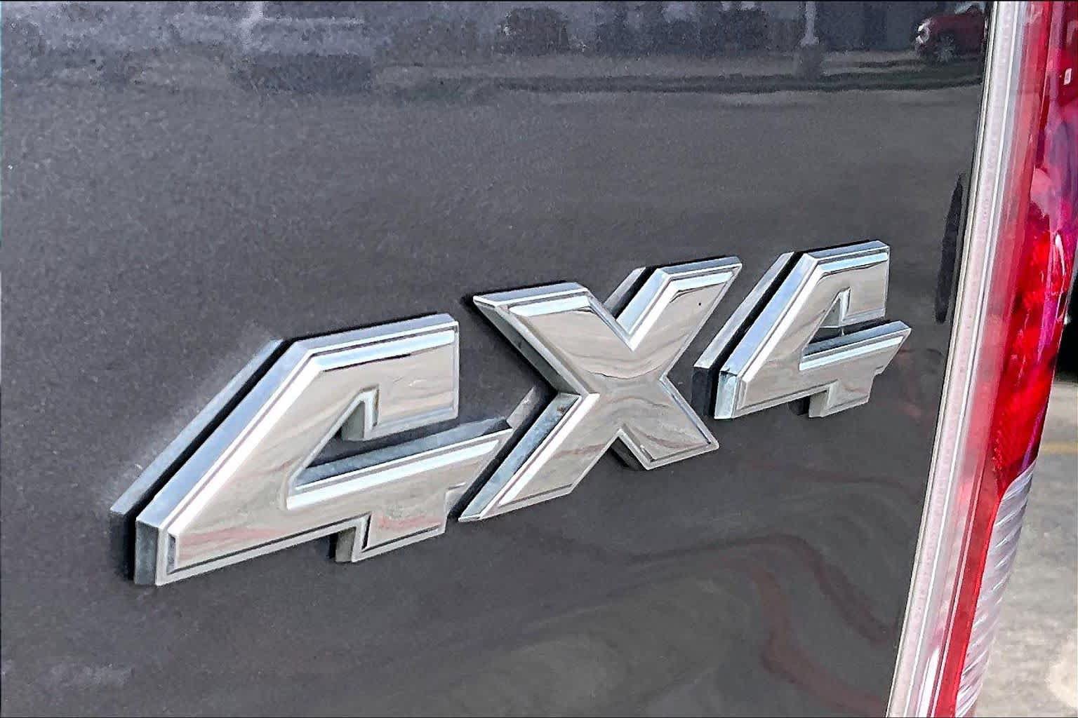 Used 2018 RAM 1500 Laramie w/ Convenience Group AWD/4WD image 10