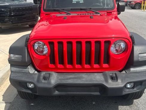 Used 2021 Jeep Wrangler Sport AWD/4WD image 5