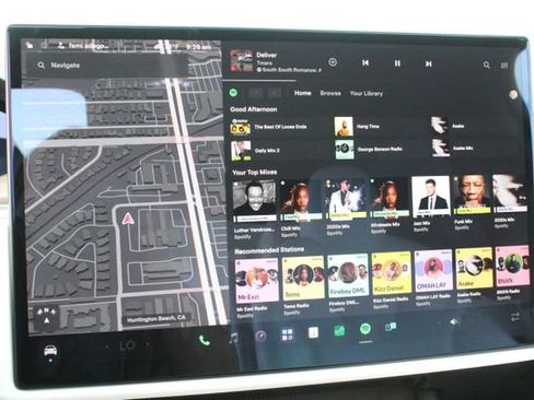 Used 2023 Tesla Model X AWD/4WD image 22